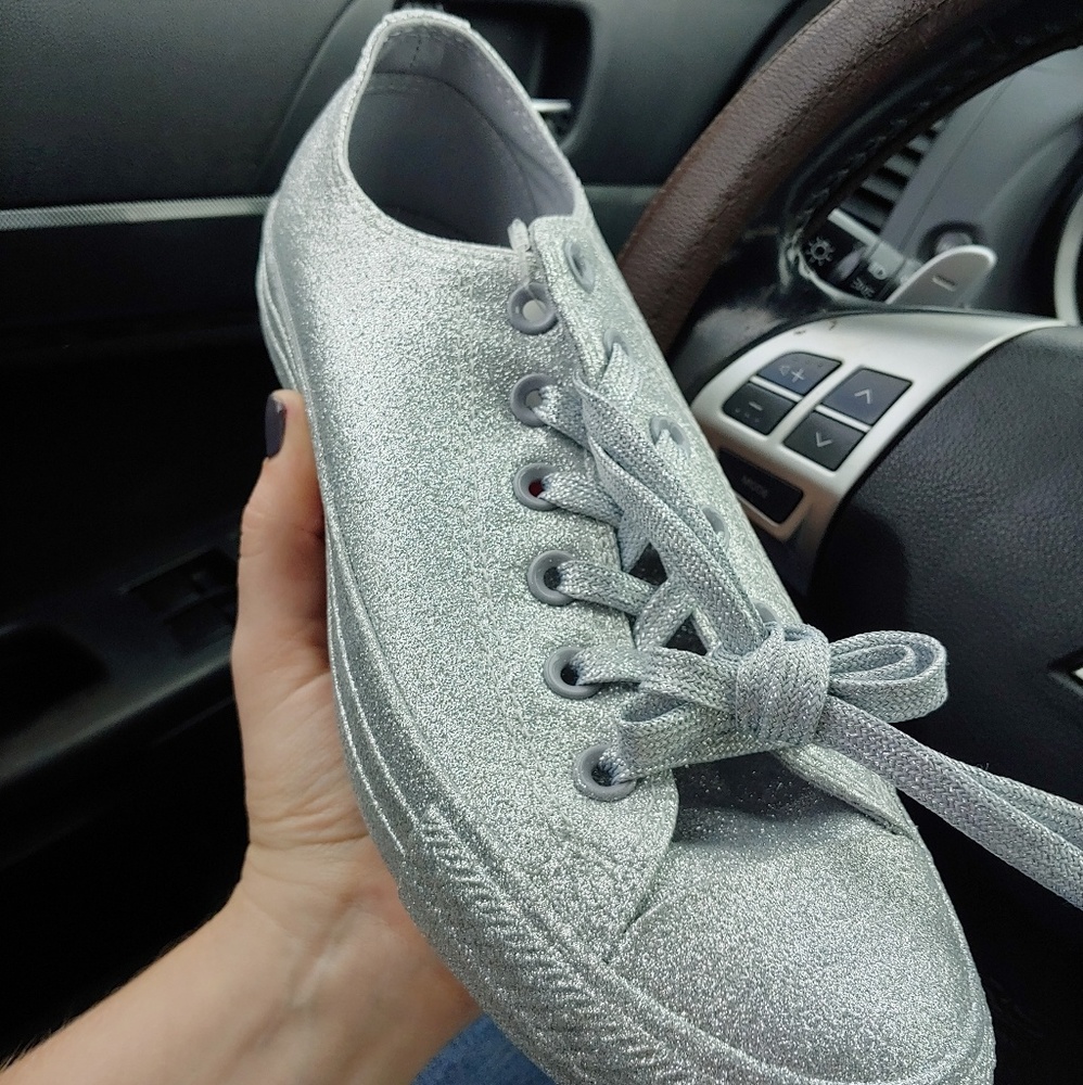 Silver Converse